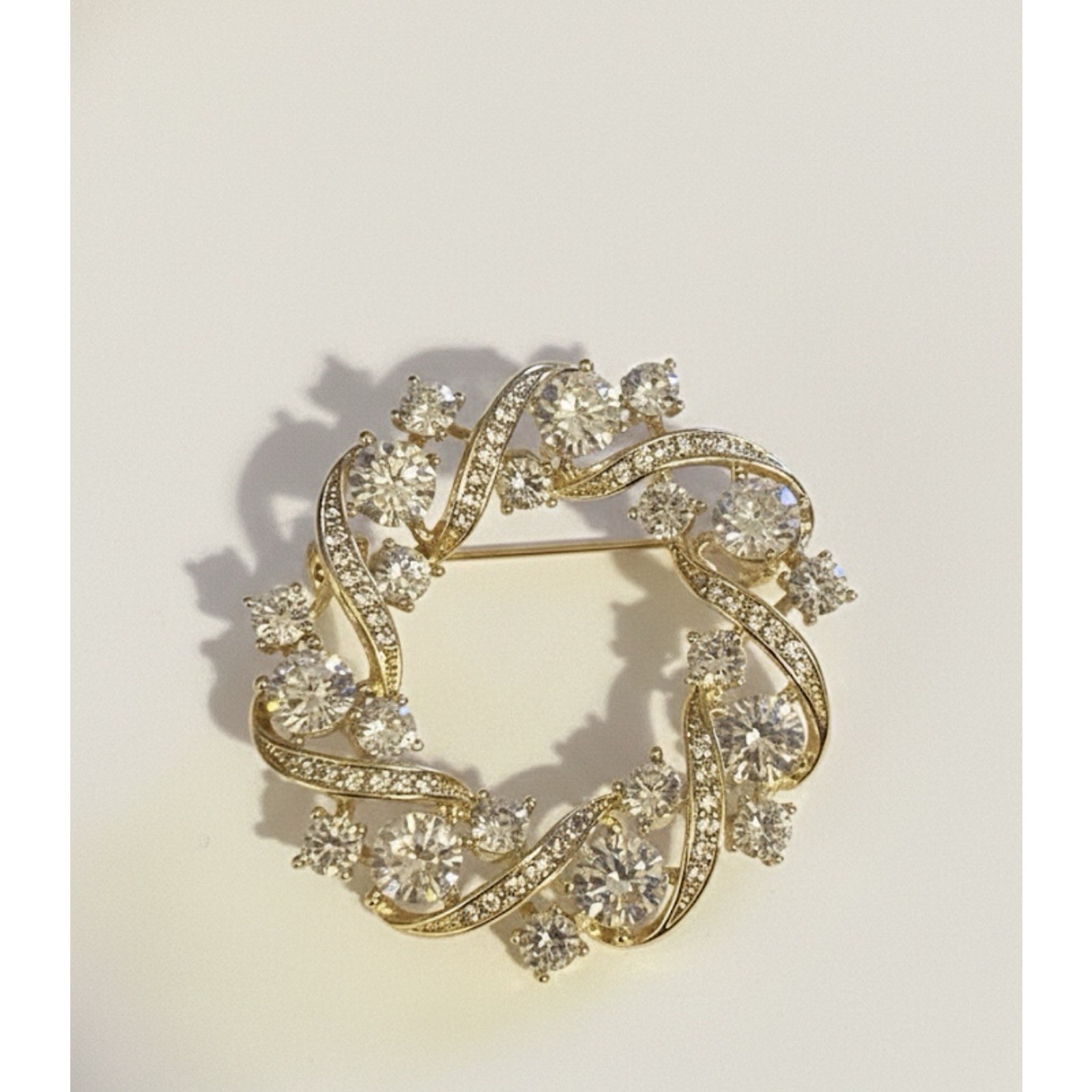Elegant Gold Plated Wreath Style Brooch Pin for Women White Crystals