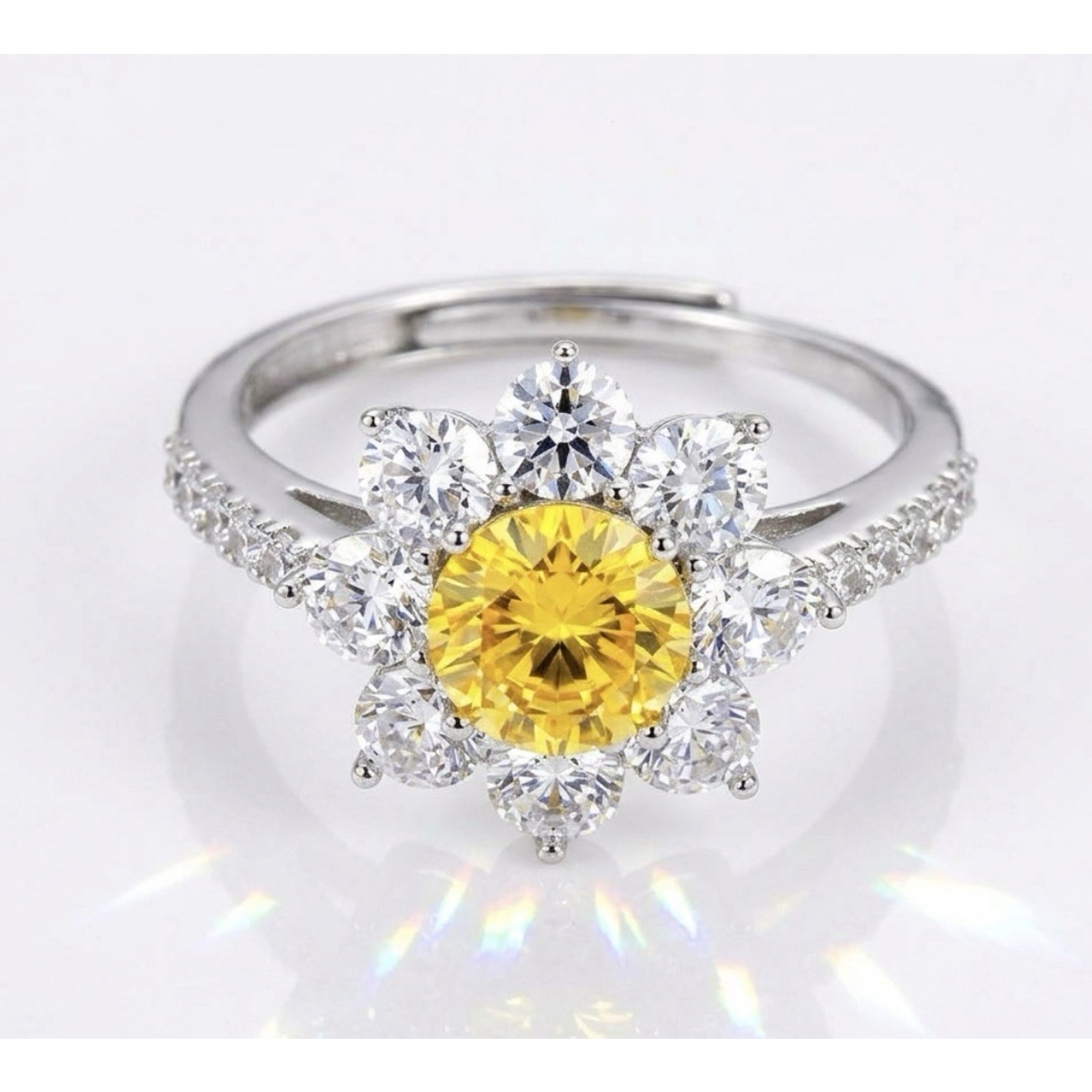 Stunning Yellow Moissanite Ring 925S Silver 1CTW One Size